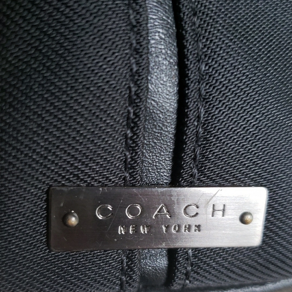 Elegant Black COACH  Tote Bag - Picture 2 of 8